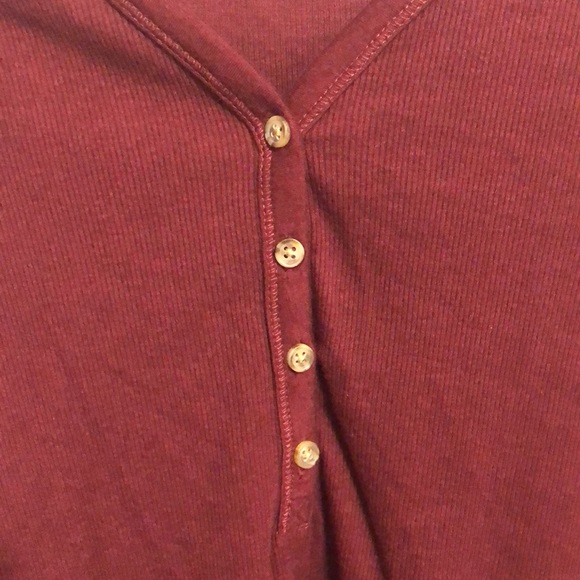 Old Navy 1 Green Ribbed V Neck Long Sleeve, 1 Maroon Ribbed V Neck Long Sleeve - Picture 4 of 9